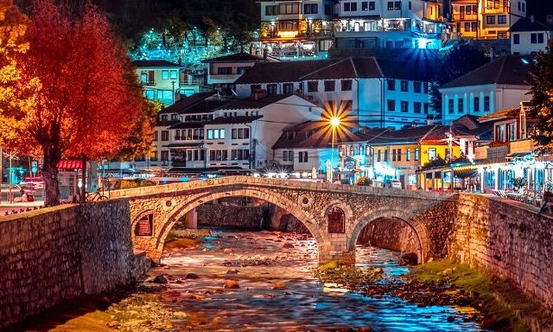 İzmir'den Aktarmasız Kosovalı Elegant Balkan Turu